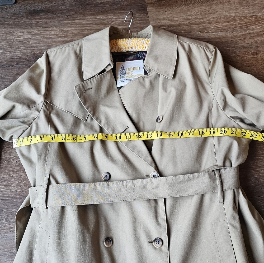 Vintage London Fog Womens Beige Double Breasted Trench Coat Size 20W/20 1/2 - Picture 5 of 10